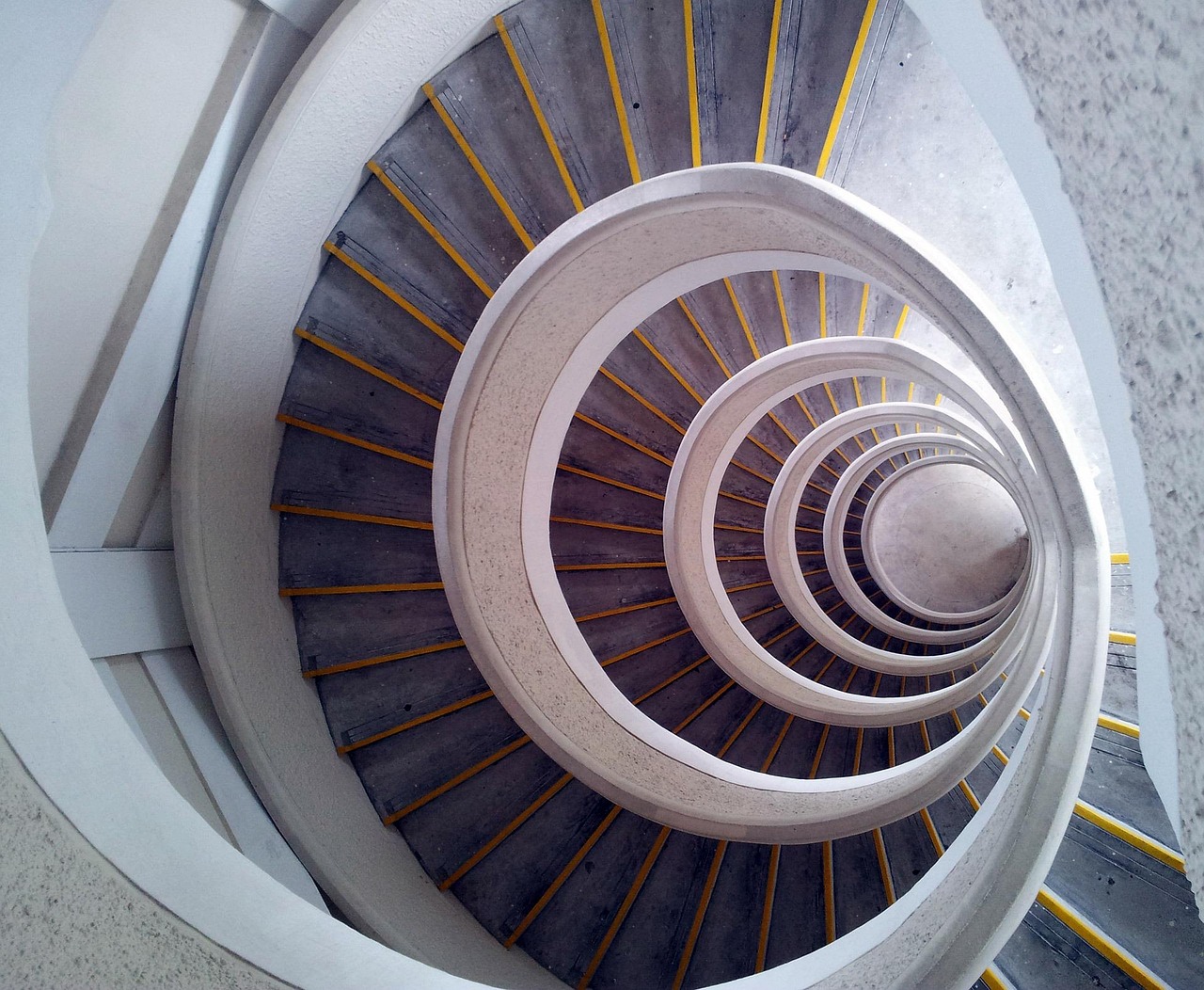 Staircase, spiral, tower — Is casino online non AAMS right for you?