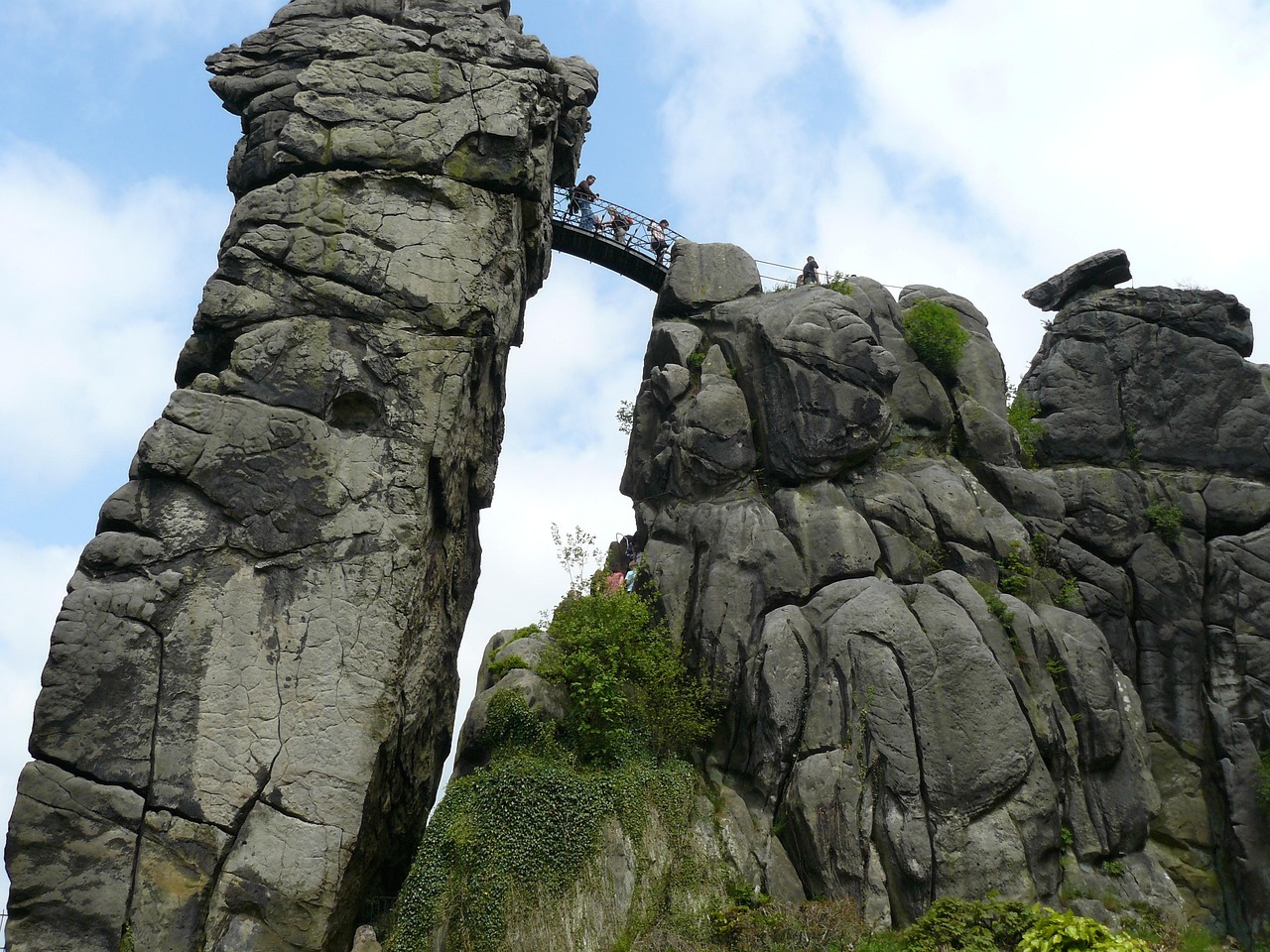 Externsteine, bridge, mountains — Pinco Casino: Azərbaycanın İkinci Evində Oynamanın Sevinci